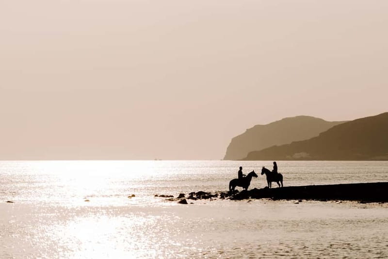 Santorini: Horseback Riding on the Black Sandy Eros Beach - Sunset departures and the heat question