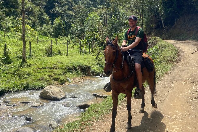 Scenic Horseback Riding in the Medellín Mountains - What to wear and bring