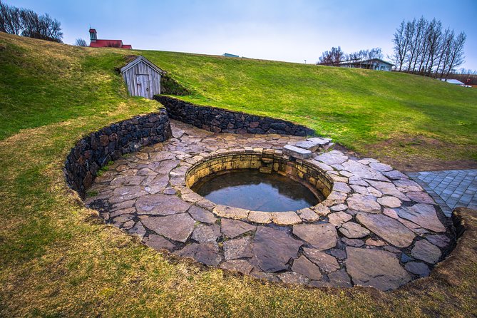 Silver Circle: Lava Cave, Waterfalls & Iceland Horses-Small Group - Deildartunguhver shows geothermal power