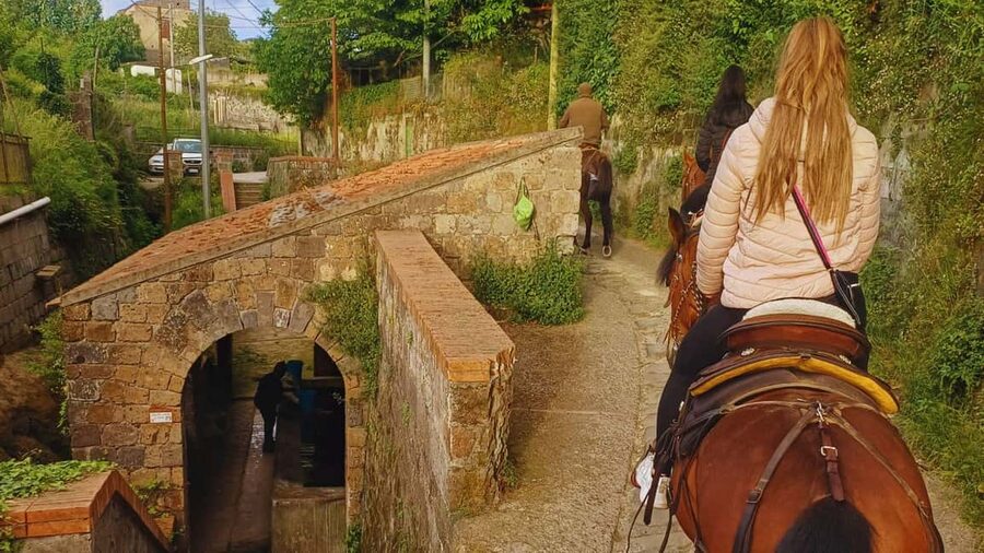 Sorrento: Horseback Riding Tour with Guide - Following the lane to San Sebastiano