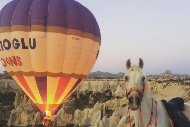 Sunrise Horsebackriding Tour in Cappadocia - The horses and the riding level