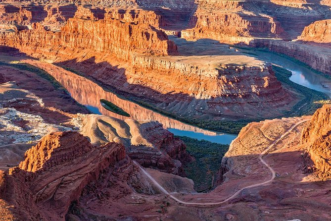 Sunrise photography in Dead Horse Point and Canyonlands National Park - Why this sunrise tour works for photographers