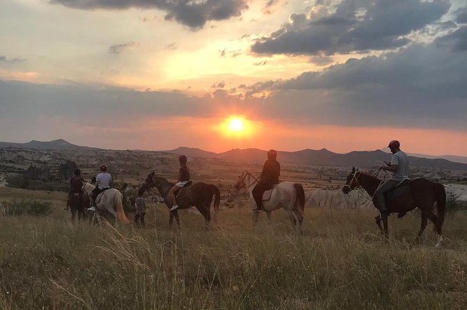 Sunset Horsebackriding-Tour through the Valleys of Cappadocia - Why sunset horseback riding works so well in Cappadocia