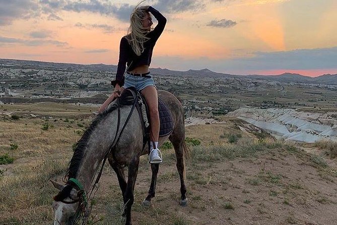Sunset Horsebackriding-Tour through the Valleys of Cappadocia - The ride back through Rose and Red Valleys