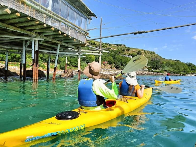Trabocchi Coast: sea kayak excursion "The Little Horse" - The safety briefing and kayak assignment