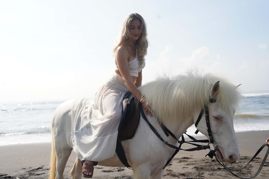 Ubud: 1 Hour Beach Horse Riding with Transfer - The Safety Briefing Before the Ride