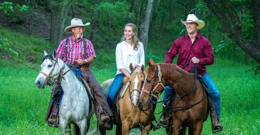 Waco: Horseback Riding Tour with Cowboy Guide - Ninety Minutes Through Fields and Forest