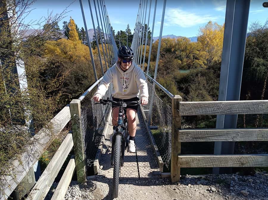 Wānaka And Hāwea: Trail Ride on Bike or E-Bike - The 9:00, 10:30, and 12:30 shuttle choices